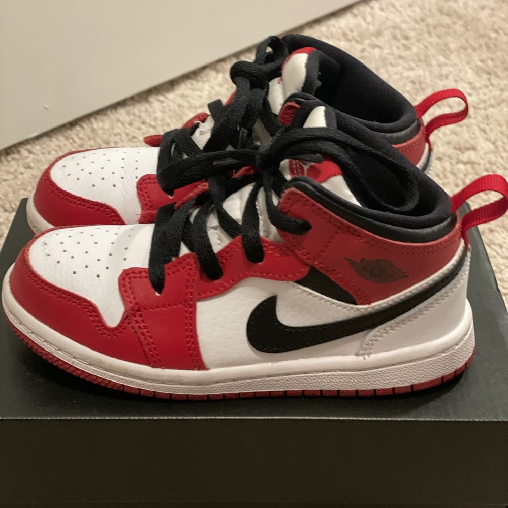 Toddler Jordan size 9c